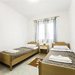 Family-friendly With Swimming Pool Povlja, Brac - 24248 * Povlja (Brac)