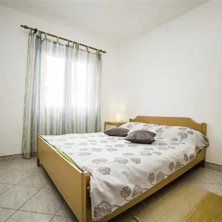 Family-friendly With Swimming Pool Povlja, Brac - 24248 아파트 *