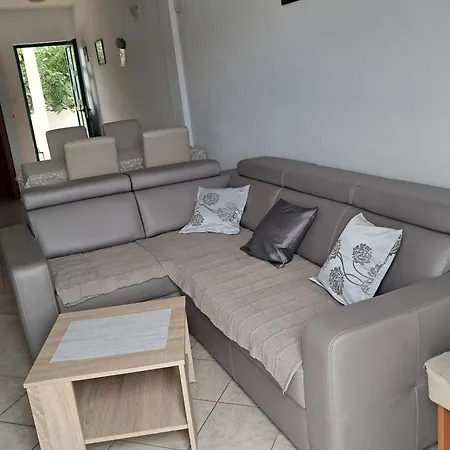 Family-friendly With Swimming Pool Povlja, Brac - 24248 아파트 *
