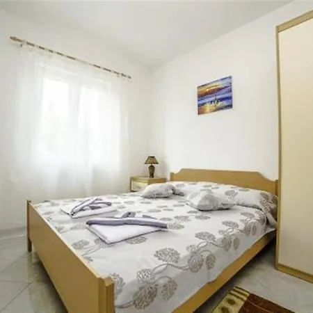 Family-friendly With Swimming Pool Povlja, Brac - 24248 아파트 *